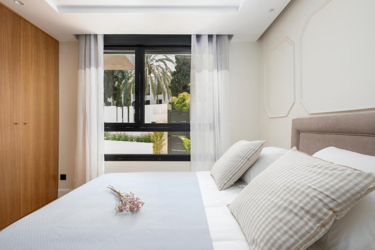 Apartamentos La Zagalilla Malaga Exterior photo
